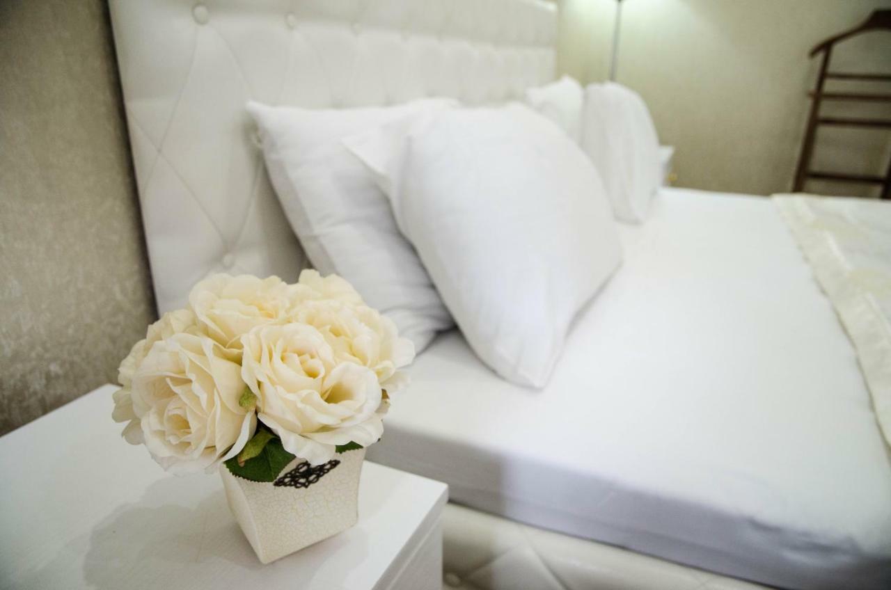 ホテル Luxury House シムケント エクステリア 写真